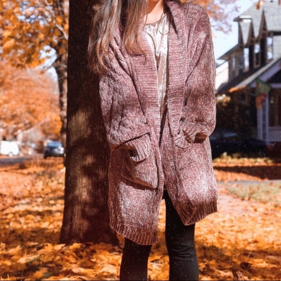 ❄️RESTOCKED//BLUSH CHENILLE KNIT CARDIGAN - Picture 4 of 7